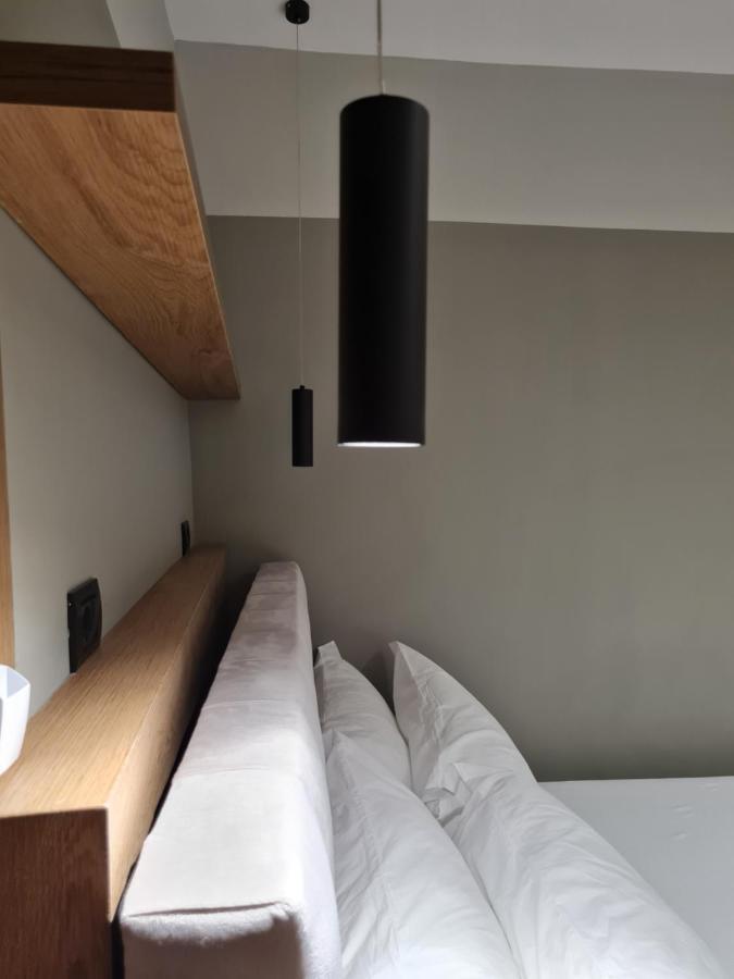 Tam Serviced Studio Apartment Myslym Shyri No1 Тирана Екстериор снимка