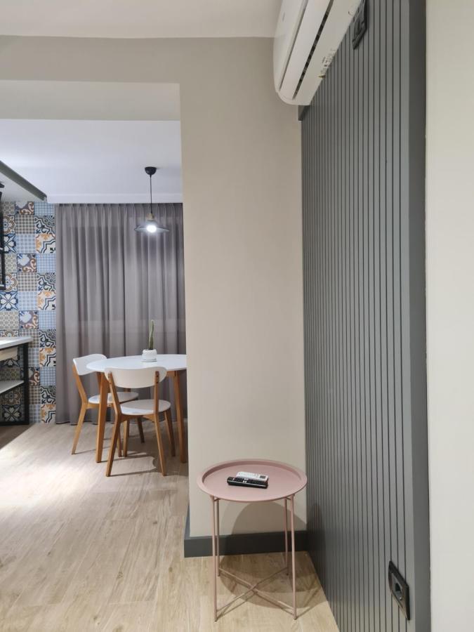 Tam Serviced Studio Apartment Myslym Shyri No1 Тирана Екстериор снимка