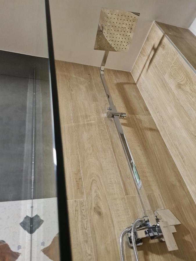 Tam Serviced Studio Apartment Myslym Shyri No1 Тирана Екстериор снимка