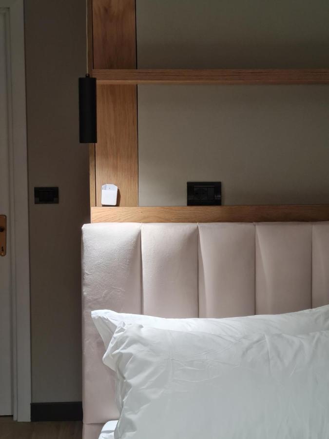 Tam Serviced Studio Apartment Myslym Shyri No1 Тирана Екстериор снимка