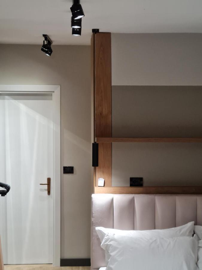 Tam Serviced Studio Apartment Myslym Shyri No1 Тирана Екстериор снимка
